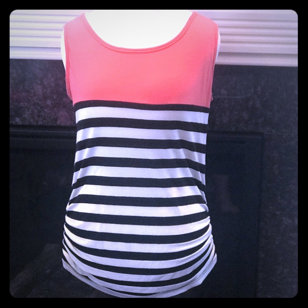 ✨Women’s Sleeveless Top✨